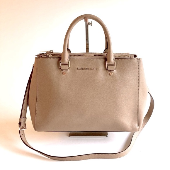 Michael Kors Cream Crossgrain Leather Tote - Picture 3 of 16